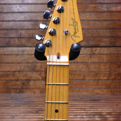 Fender American Professional II Stratocaster® HSS, Maple Fingerboard, Sienna Sunburst image 6