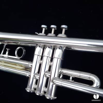 Beautiful Getzen Eterna Severinsen Model trumpet case mouthpiece gamonbrass image 18