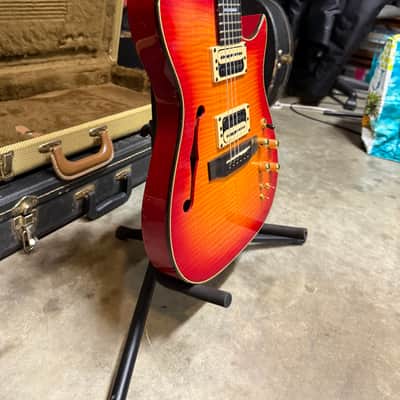 Carvin AE-185 Cherry Sunburst 1995 - Cherry Sunburst on Flamed Maple image 8