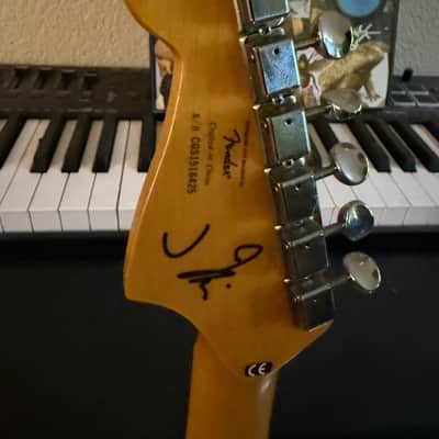Squier J Mascis Jazzmaster with Laurel Fretboard 2018 - Present - Vintage White image 2