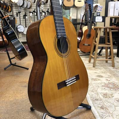 Yamaha CG162C Solid Cedar Classical Guitar image 2
