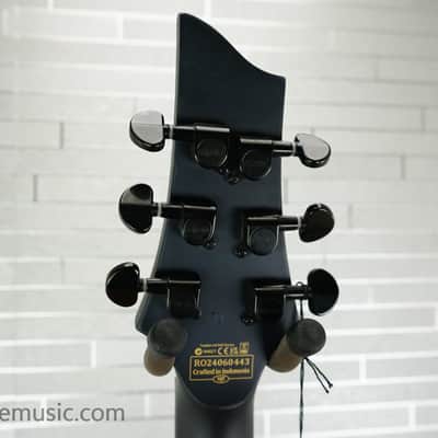 Schecter Omen Elite-6 - See-Thru Blue Burst image 17