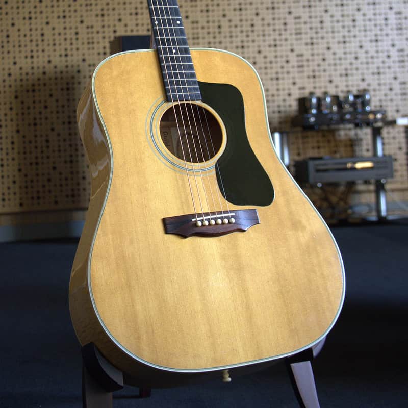 1972 – 1978 Guild D-44M Natural