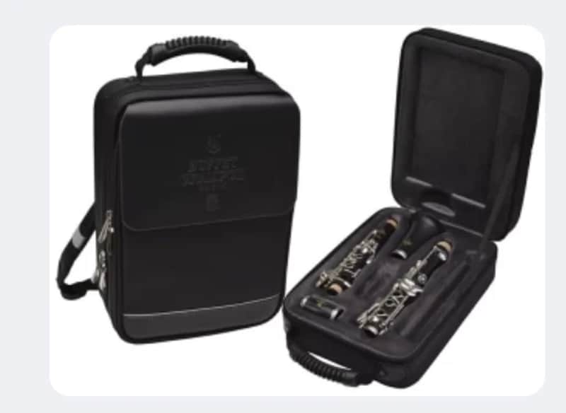 Buffet Crampon E11 Intermediate Bb Clarinet 2010s - Black image 1