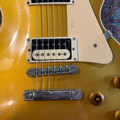 2001 Gibson Les Paul Classic - Goldtop image 11