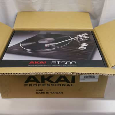 Akai BT500 Belt-Drive Bluetooth Turntable image 21