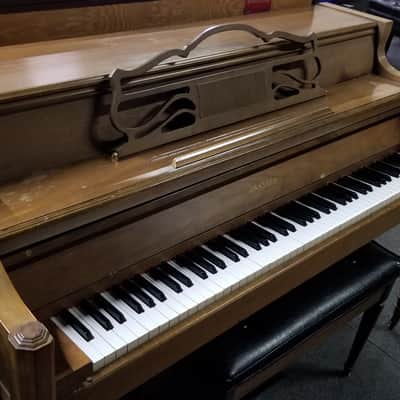 Janssen Console Piano Walnut image 2