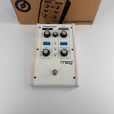 Moog MF-102 Moogerfooger Ring Modulator 2012 - White image 3