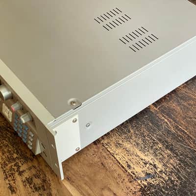 Akai S3000 Sampler 4MB , SCSI image 4