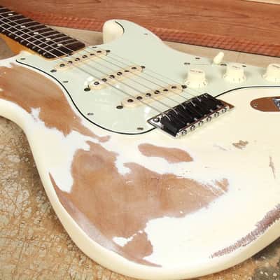 Fender HEAVY Relic CLASSIC SERIES 60s STRATOCASTER Road Worn White Strat 06667 image 9