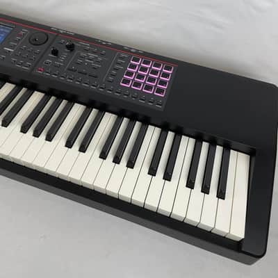 Roland Fantom-08 88-Key Synthesizer Workstation Keyboard, Black image 2