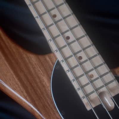 Maurizio Uber Bass Jazz Bass J4 Classic Custom Fit Aguilar OBP2 Bartolini  9CBJS 8.2 lbs image 4