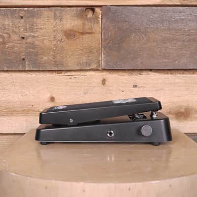 Dunlop JC95FFS Jerry Cantrell Cry Baby Firefly Wah "Excellent Condition" image 5