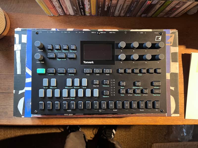 Elektron Tonverk 8-Voice Sampler 2025 - Present - Black image 1