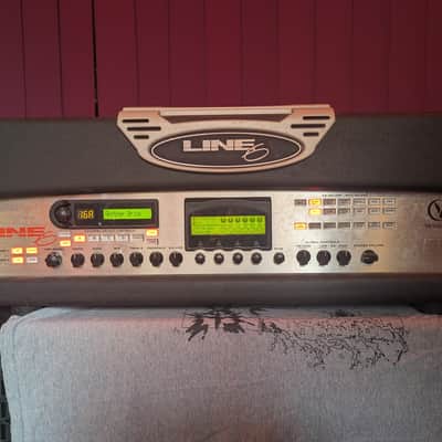 Line 6 Vetta I HD 200 Watt Modelling Amp with FBV Longboard Footboard image 2