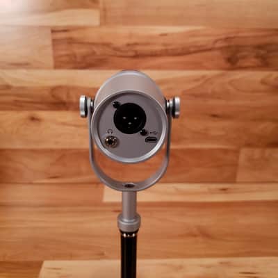Shure Motiv MV7-S Podcasting, Streaming, Home Recording and Gaming Microphone Silver Free Shipping! image 4