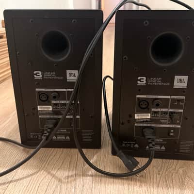 JBL 305P MkII 2-Way 5" Active Nearfield Studio Monitor (Pair) 2010s - Black image 2