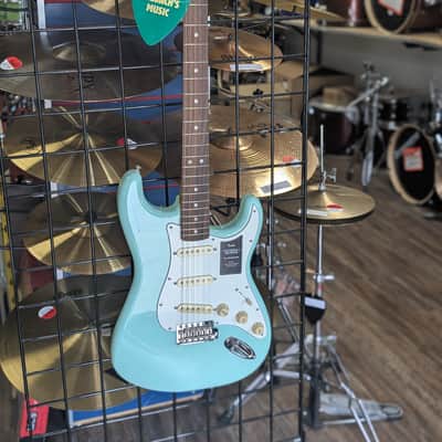Fender Vintera II ’70s Stratocaster Rosewood Surf Green 2023 – New Old Stock image 3