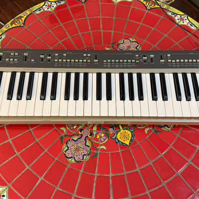 Vintage 1980s Yamaha PS-55S Portable Keyboard  & Power Supply
