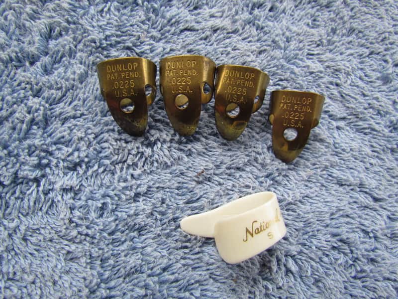 Dunlop Metal Fingerpicks And National Thumb Pick 4 Dunlop .0225 Fingerpicks & 1 Small National Thumbpick image 1