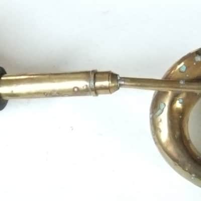 RARE, VINTAGE/ANTIQUE BRASS CAR HORN WITH RUBBER HOOTER/BULB, WORKING AND WORN - WoW ! image 2