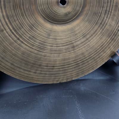 Cymbal and Gong Holy Grail 14" Hi Hats - Unlathed image 4