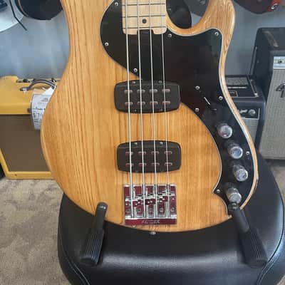 Used - Fender Deluxe Dimension Bass V with Maple Fretboard 2014 - 2016 - Natural image 2