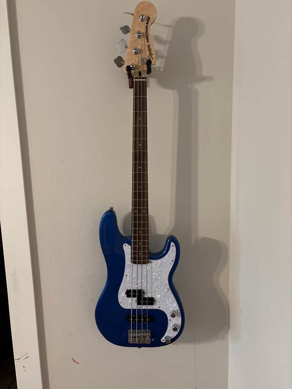 Squier Affinity Precision Bass PJ with Laurel Fretboard 2020 - Present - Lake Placid Blue image 1
