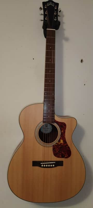 Guild Westerly Collection OM-240CE with Pau Ferro Fretboard