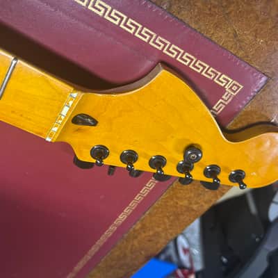 Relic’d Mighty Mite Reverse Headstock image 3