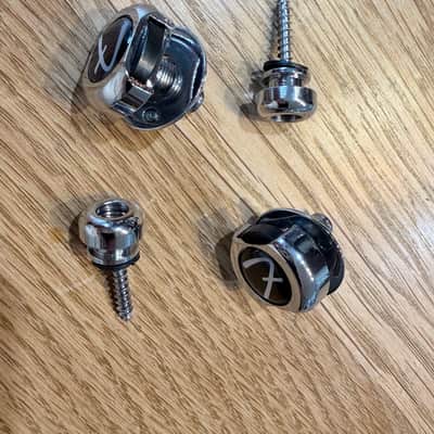 Fender "F" Logo Infinity Strap Locks 2010s - Chrome image 3