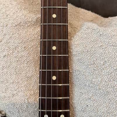 Fender Vintera II '60s Stratocaster with Rosewood Fretboard 2023 - Present 3-Color Sunburst image 6