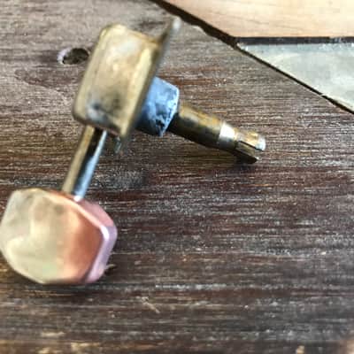 Real Life Relics Fender® Aged Chrome 70's F Tuners (Fender® 0990822100    [K1] image 5