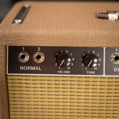 Fender '62 Deluxe Amp image 8