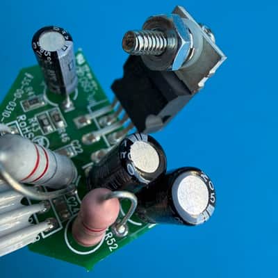 Line 6 Spider III 15 Guitar Amplifier Part: Speaker Drive Processor IC Board image 3