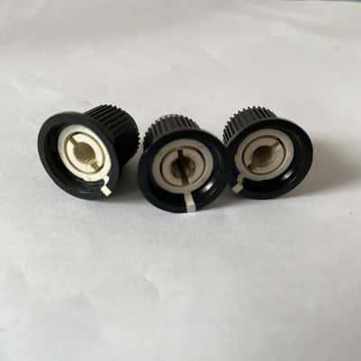 Three Original Peavey Knobs for Silver Stripe amps Bandit 112... image 3