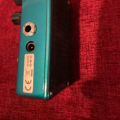 (Near Mint) MXR M83 Bass Chorus Deluxe 2012 - Present - Teal image 3