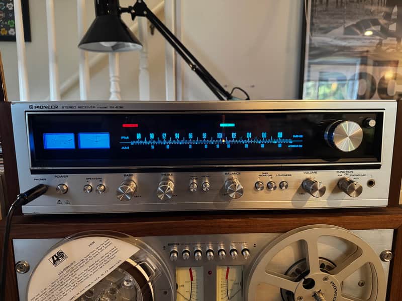 Vintage Pioneer SX-636 Receiver, Restored image 1