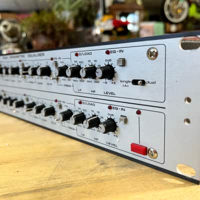Klark Teknik DN 410 Dual Parametric Equaliser image 3