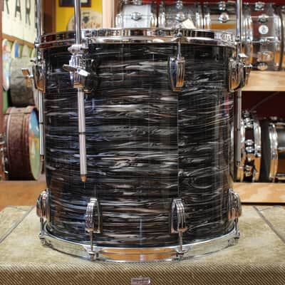 Ludwig Classic Maple Outfit in Black Oyster Pearl 14x22 9x13 16x16 image 10