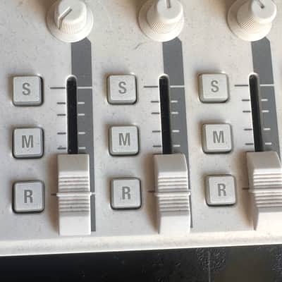 Korg nanoKONTROL2 Slimline USB MIDI Control Surface 2011 - Present - White image 4