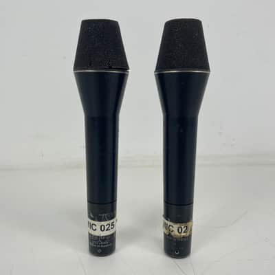 AKG - D222 - TWOWAYCARDIOID® Dynamic Microphone - Matched Pair - 1 Broken Grill - Inc. Specs/FQ-Sheet image 2