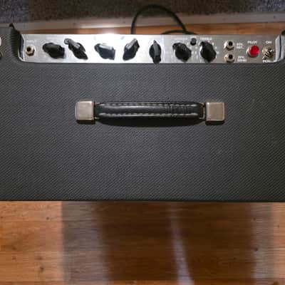 Peavey Classic 30 2-Channel 30-Watt 1x12" Guitar Combo 1994 - 2014 - Black Tweed image 3