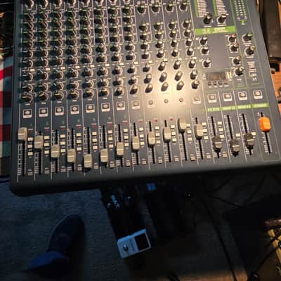 Tascam M-08 8-channel Mixer | Reverb