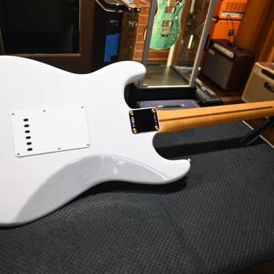 Fender Limited Edition American Vintage II 1957 Stratocaster - White Blonde #7911 image 8