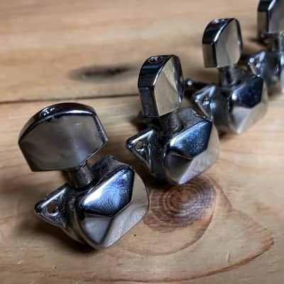 Yamaha Pacifica 012 Chrome Guitar Machine Heads Tuners 6 - in - line image 2