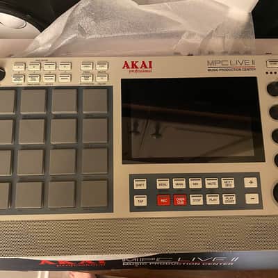 Akai MPC Live 2 Retro edition image 2