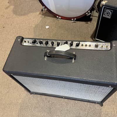 Fender Hot Rod Deluxe 3-Channel 40-Watt 112 1x12" Tube Guitar Combo Amplifier - Local Pickup Only image 2