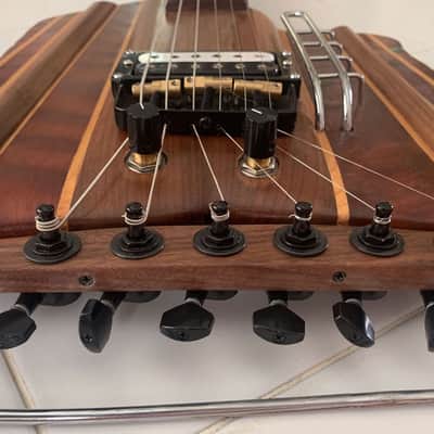 SKR electric 2025 - Headless Unique travel guitar V style GREAT player image 4