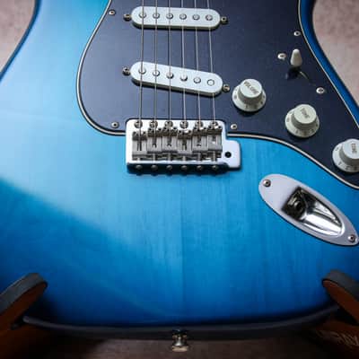 FENDER MIJ Hellecasters Limited Edition '97 Jerry Donahue Stratocaster "Sapphire Blue Transparent + Maple" (1997) image 5